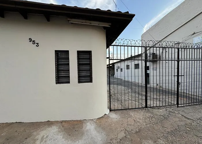 Habitación en el microcentro de asunción solo efectivo guaranies