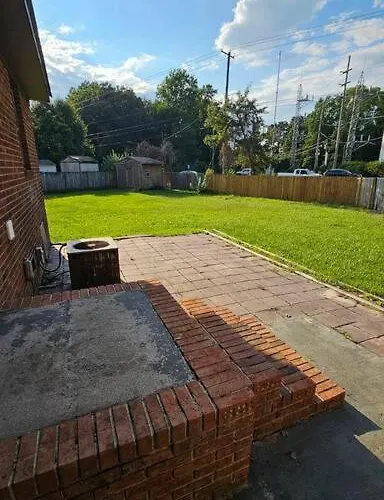 Cozy 2Br Sleeps 6 Near Ecu Stadium And Hospital