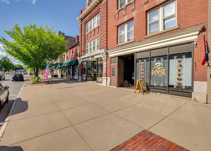 Chic Apt In The Heart Of Downtown Canandaigua