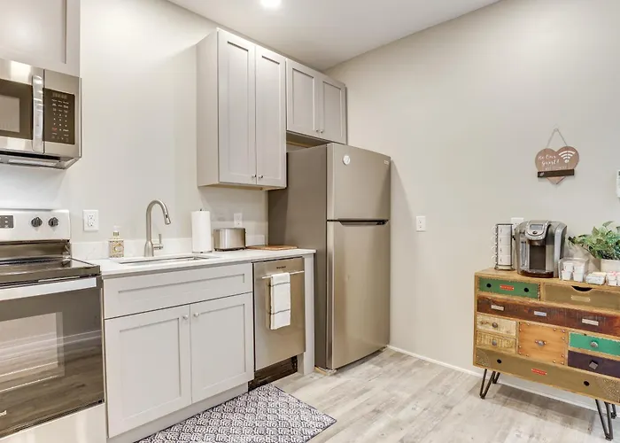 Chic Apt In The Heart Of Downtown Canandaigua