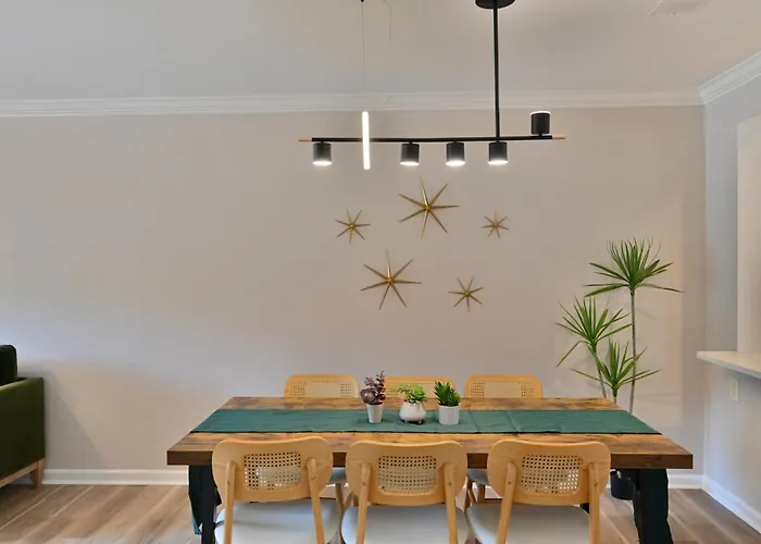 Amazing Renovated Townhouse