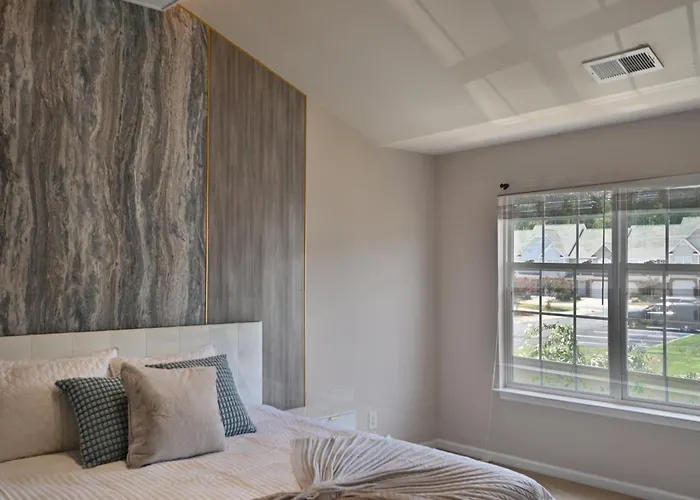Amazing Renovated Townhouse