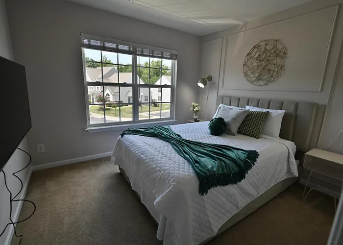 Amazing Renovated Townhouse