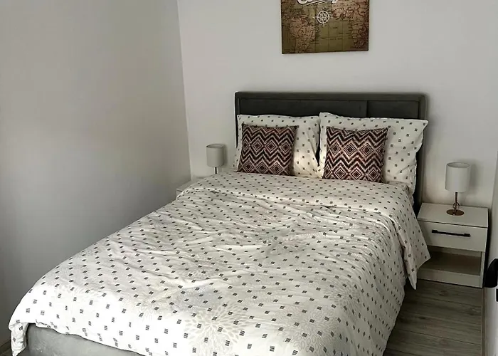 Laura'S Chic Apartment