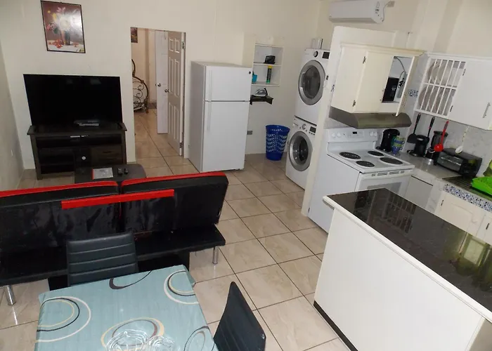 Stewart Apt- Trincity, Airport, Washer, Dryer, Office, Cable , Wifi