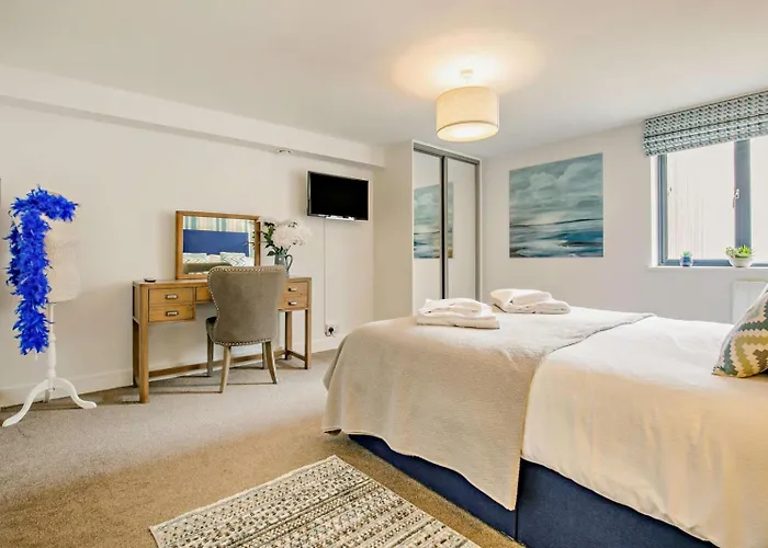 4 Woolacombe West - Luxury Apartment At Byron Woolacombe, Only 4 Minute Walk To Woolacombe Beach!