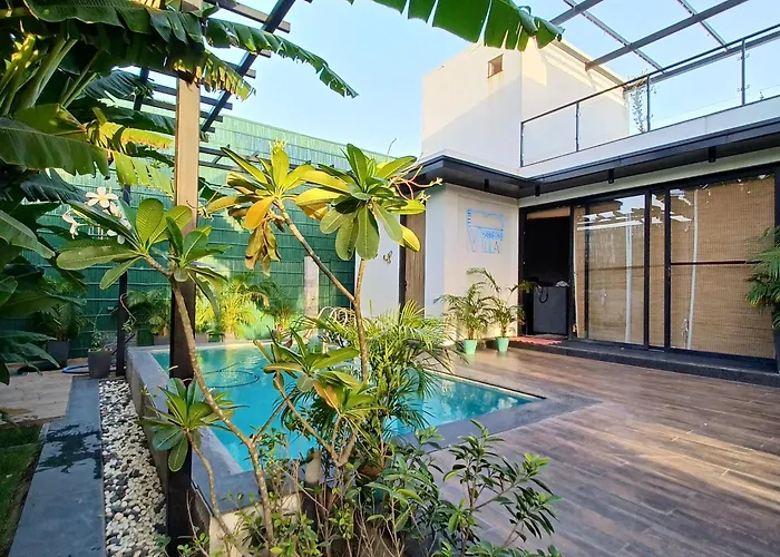 The Hanging Villa - A Luxury Pool Villa In Jaipur