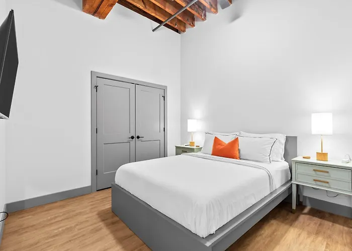Brick & Bed Riverfront Lofts, G 201