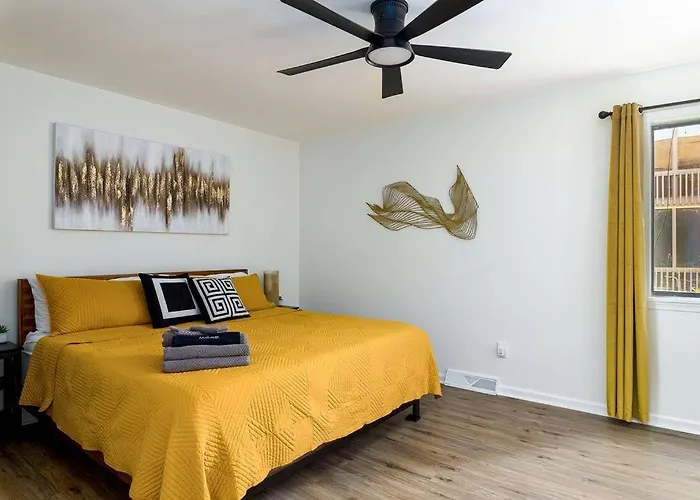 Grey Sapphire Hideaway - 2Br 2Ba W Arcade & Pool