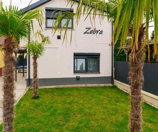 Zebra Apartman Zsory