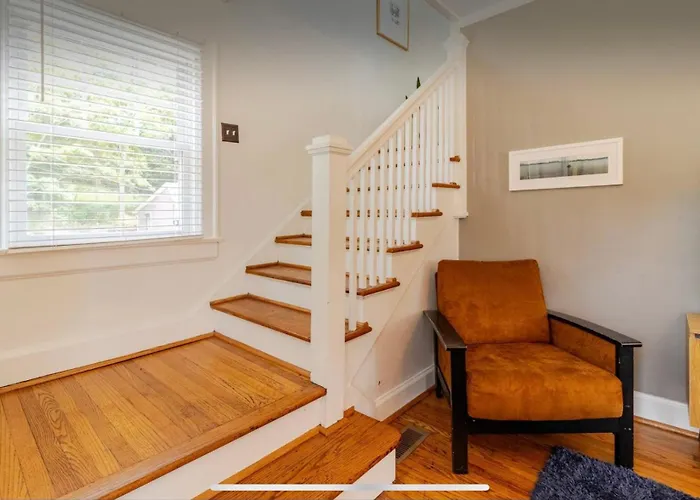 Historic Home, Modern Amenities- 15 Minutes To Downtown Chattanooga- Perfect For Families