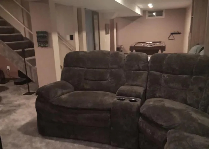 Super Suite With Sauna, Pool Table And Arcade Game