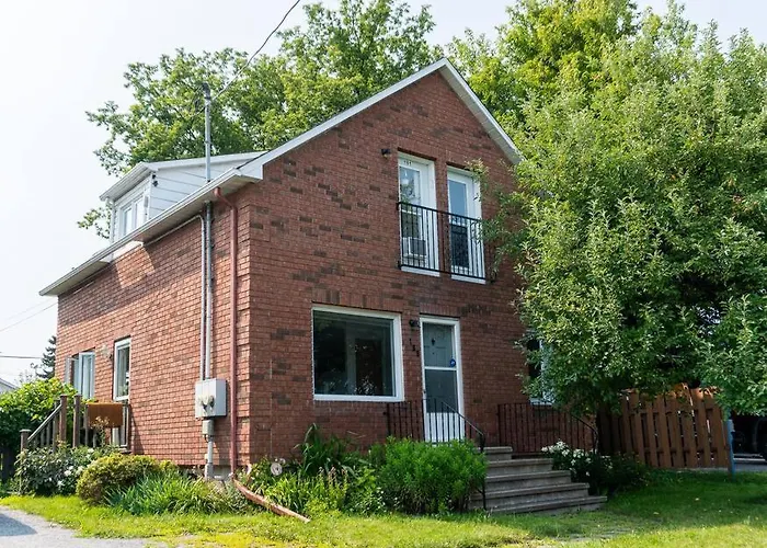 Bright And Lofty 2Br In Gatineau