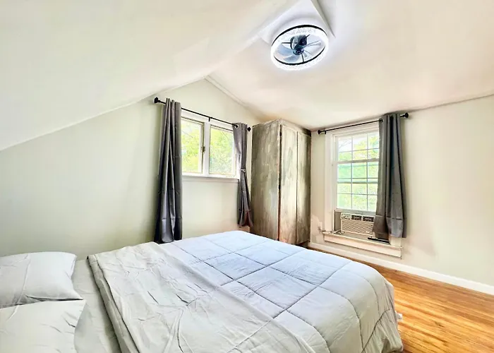 Town & Country Andover, Nj Area Apt- 2Nd Fl