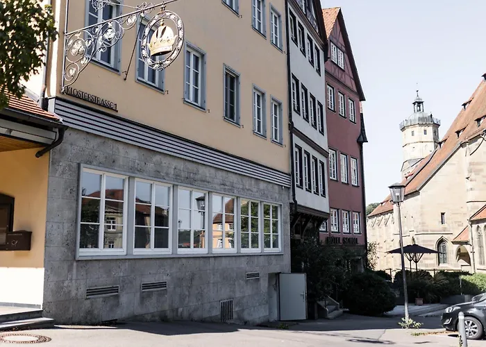 3 Bedroom Altstadtwohnung Mit Parkplatz, Tolle Lage In Schwaebisch Hall, Bis 8 Personen