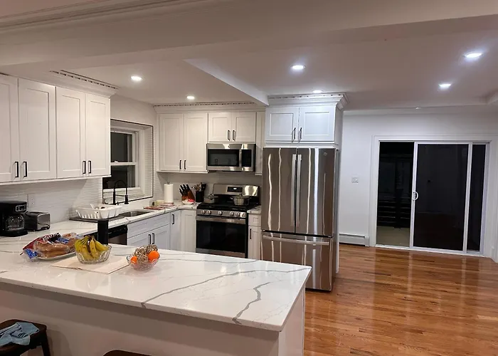4 Bed Luxury House