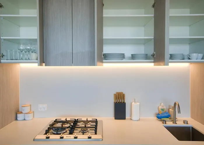 Serenity In The Sky - 2Br Apt In Rundle Mall