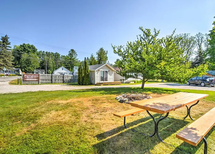 'Tiny House Cottage 6' W/ Dock On Crooked Lake