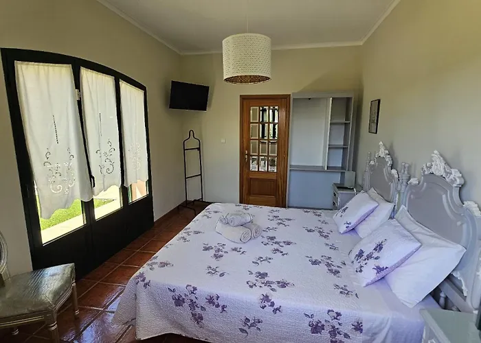 Casa Além Rio - quartos para 6 hóspedes em Santo Tirso