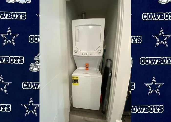 Cowboys Fan Pad 2 Bedroom!