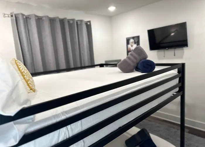 Cowboys Fan Pad 2 Bedroom!