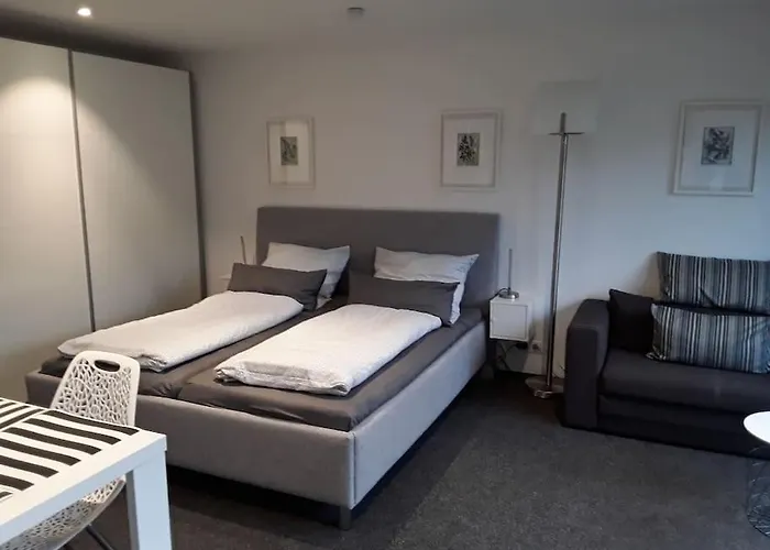 Modernes 1 Zimmer Studioapartment In Ruhiger Zentrumsnaher Lage - Free Parking