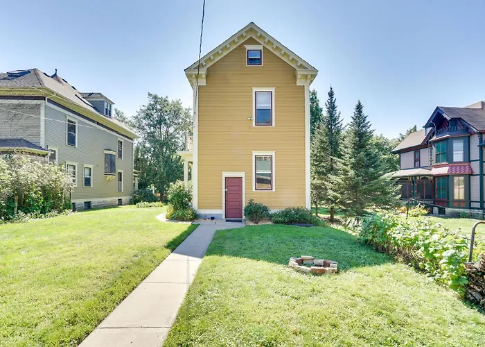Studio In Historic Cathedral Hill Neighborhood!