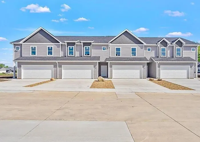 Central Cedar Falls New Construction Townhome!