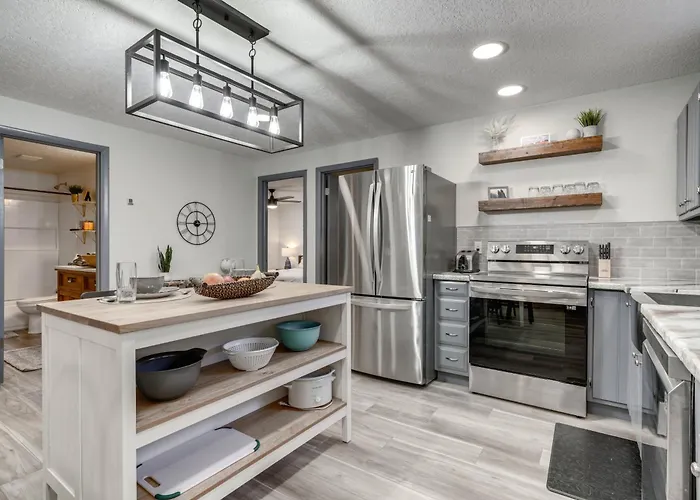 Central Cedar City Apartment: Walk To Suu!