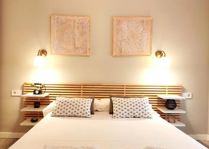 80s Loft ViNTAGE 15' Málaga Airport Free Guest Parking
