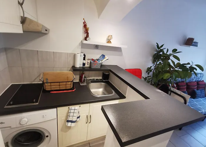 Studio Avec Stationnement Centre Hyeres