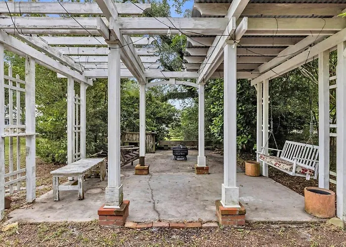 Bare Feet Bunkhouse-Close To Beach & Dog Friendly