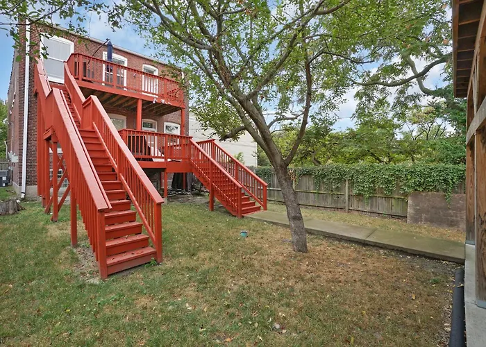 Spacious 3-Bedroom With King Bed & Prime Location
