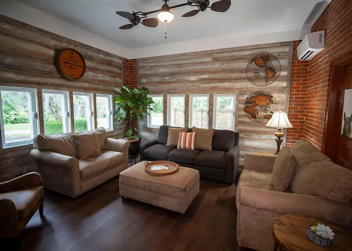 Wedgefield Bed & Breakfast