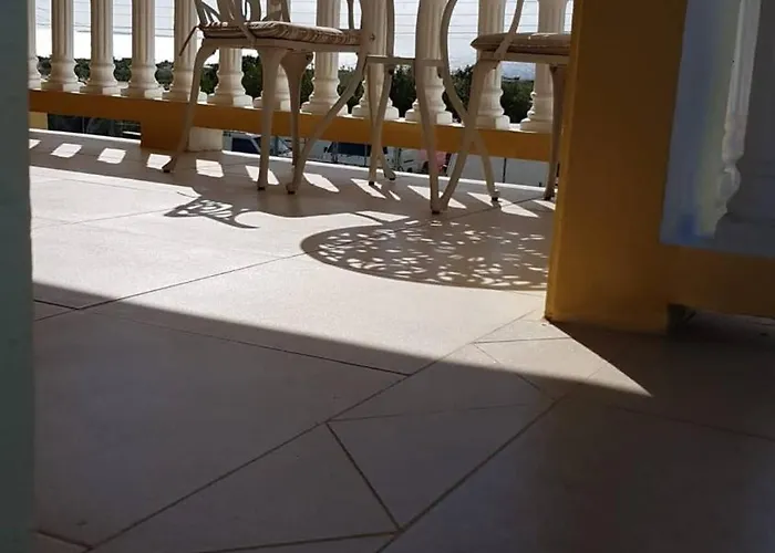 Island Paradise Apartments