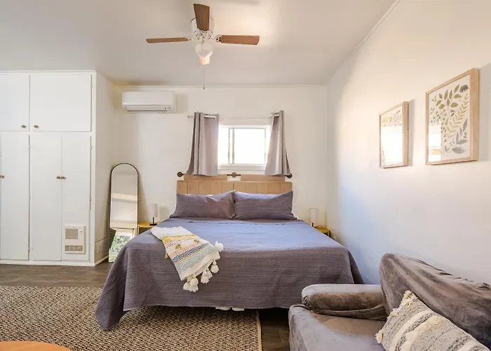 Solvang Bungalow B