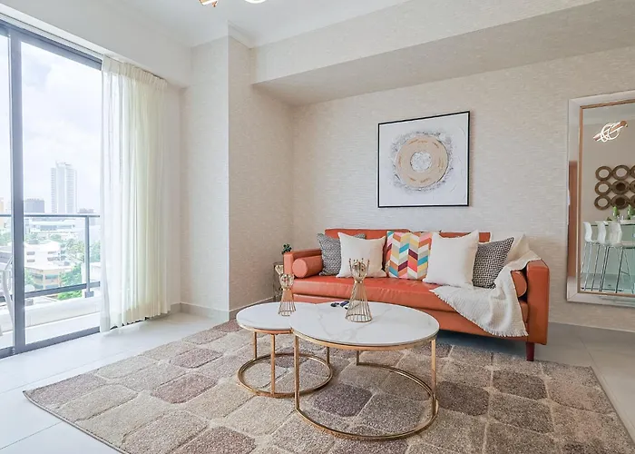 Cozy, Centric 1Br Condo, Pool