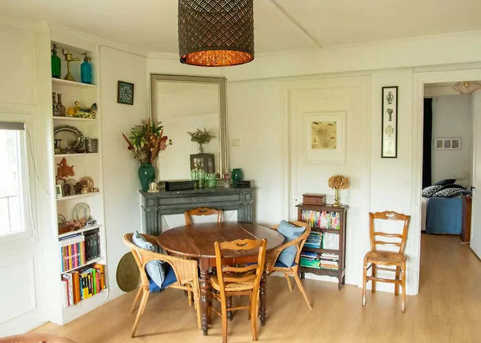 Seine-Front Apt In Stone House With Parking And Garden, Lacroix Island