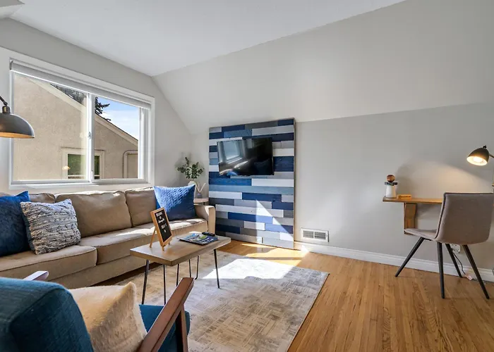 Nicollet Nook 1Br Upper-Level Retreat