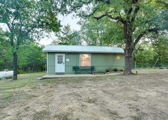 Cabin W/ Hot Tub In Valley View: Pets Welcome!