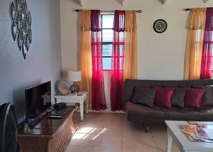 Michand Guest Apartment: Cozy Airport-Adjacent Stay