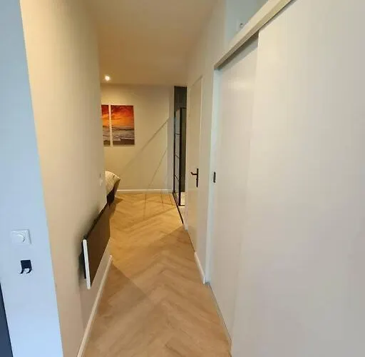 Modern Appartement Vlak Bij Strand