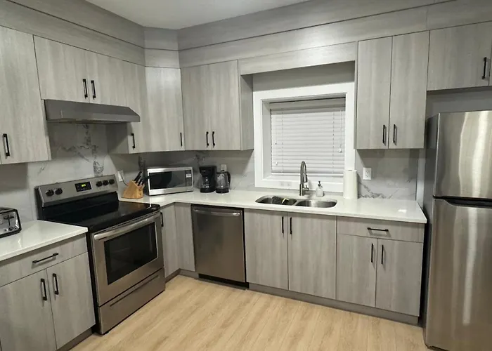 New & Modern 2 Bedroom Suite