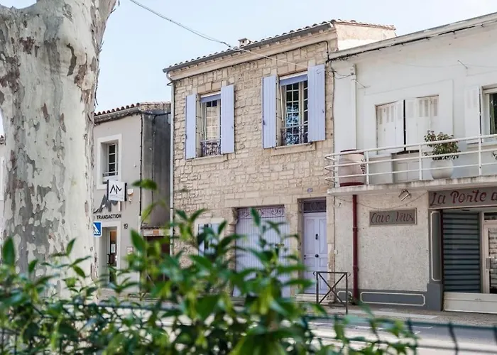 Lesehan Appartement Aigues Mortes Vue Remparts
