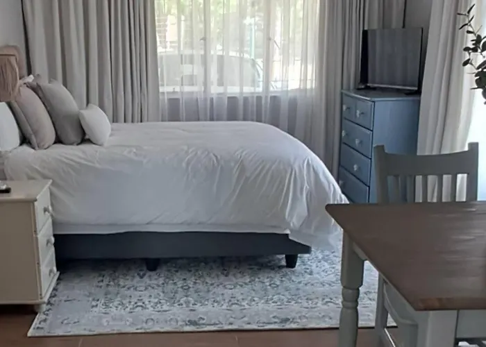 Tranquil Guest Suite With Solar Power And Back Up Water