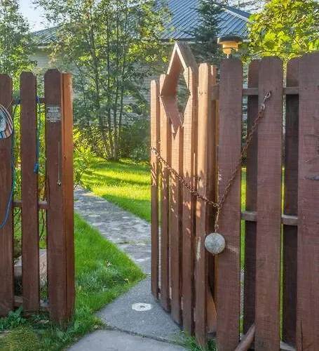 Studio-Alaska'S Point Of View-Private-Intown