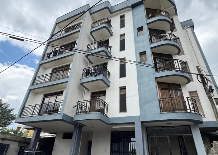 Family Apartment Prime Location And Easy Access 1