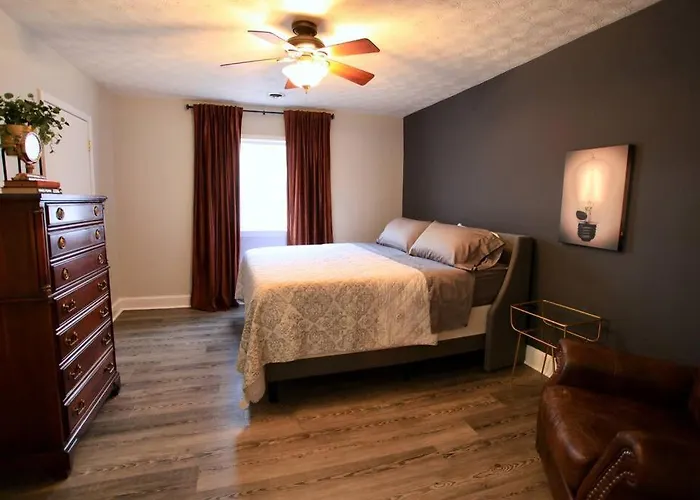 The Lounge - Downtown Chillicothe