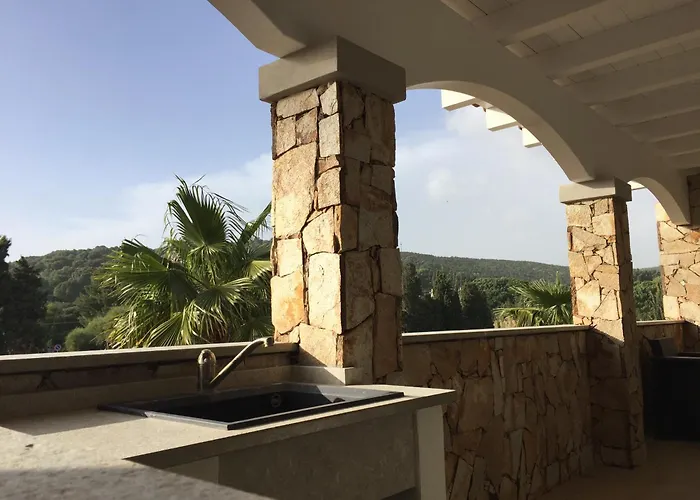 RESIDENCE ELEGANCE ville ed appartamenti a Porto Pino