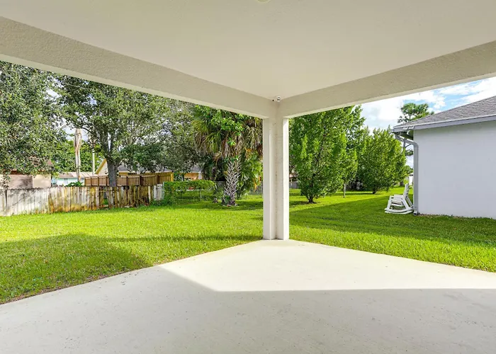 Explore Parks And Preserves! Spacious St Lucie Home